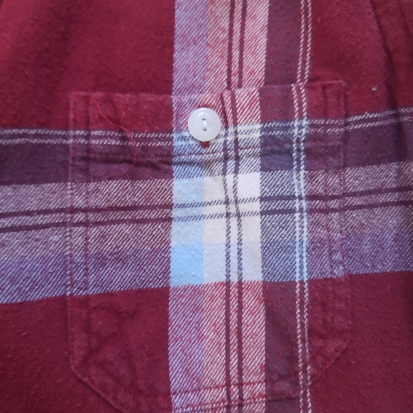 Red flannel shirt - Picture 6 of 11